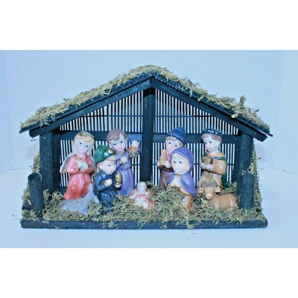 Nativity In Creche Children Holiday International Bazaar Christmas Porcelain - Picture 2 of 5